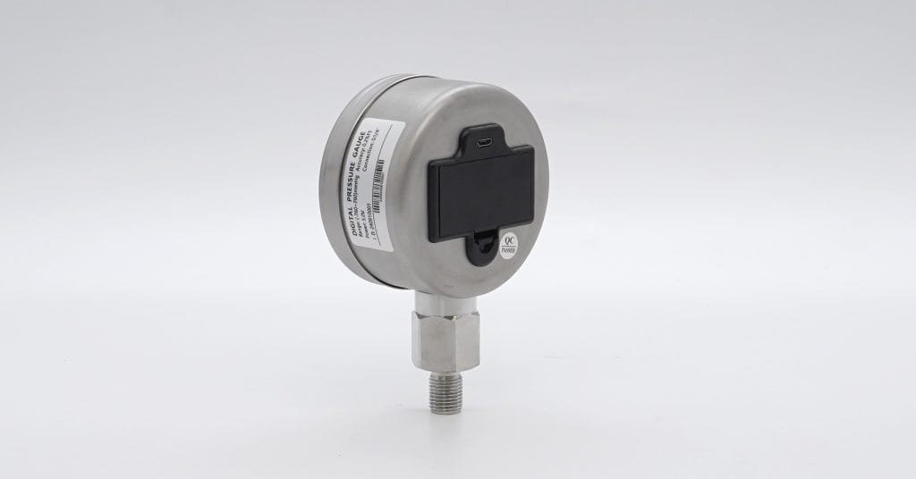 Digital pressure gauge with micro-b data output