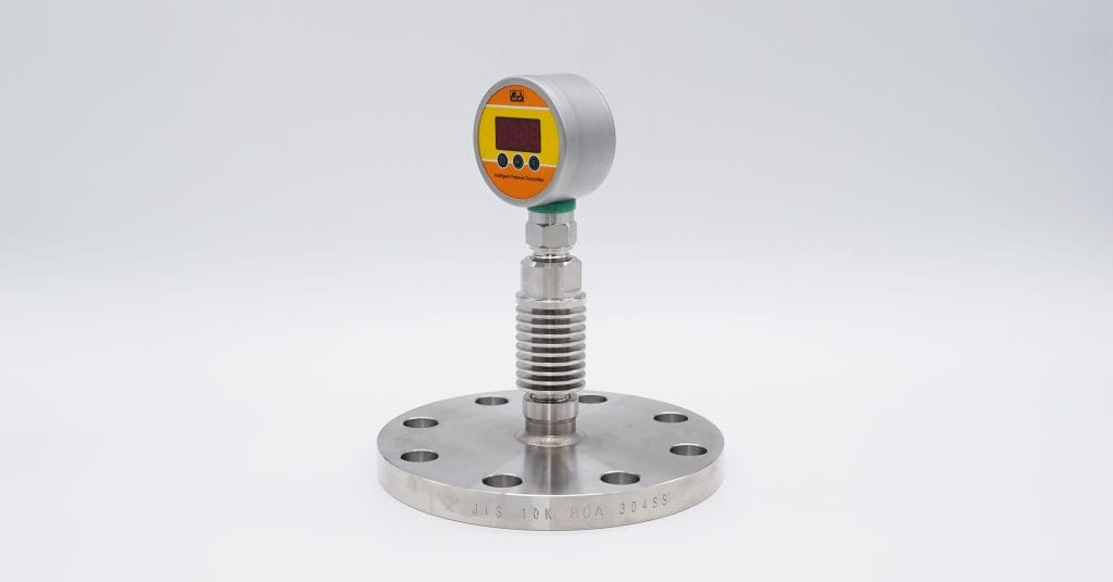 Pressure transmitter with diaphragm seal, cooling element
