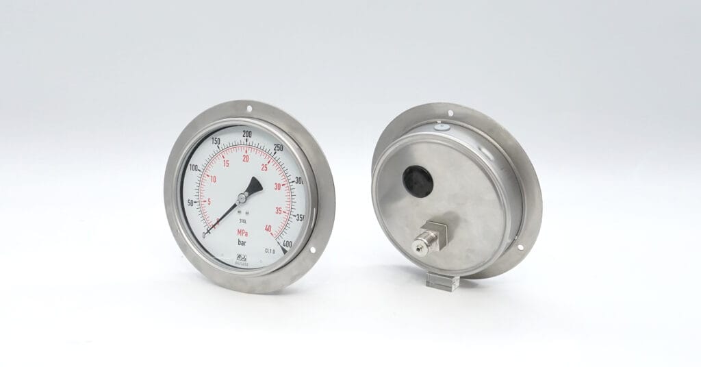 6-inch recessed pressure gauge with flange and eccentric connection for panel-mounted applications.