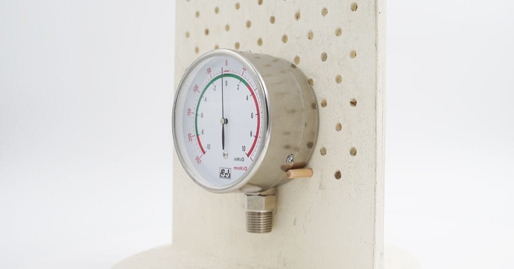 Micro-pressure gauge with SS case and high sensitivity