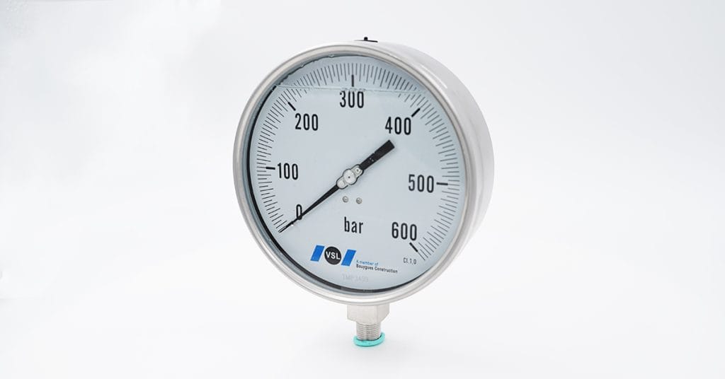 Robust gauge designed for 600bar high-pressure tasks