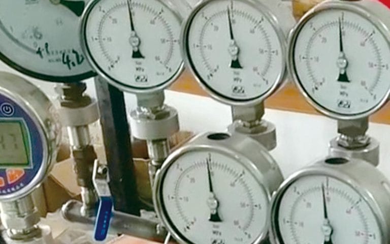 SJ Gauge diagram explaining pressure gauge accuracy grades and tolerance errors
